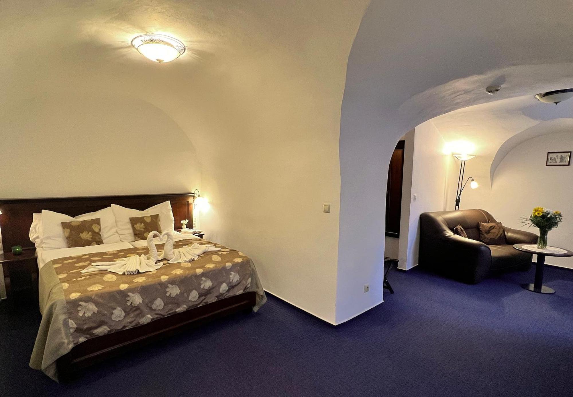 Hotel Joseph 1699 Třebíč Kültér fotó