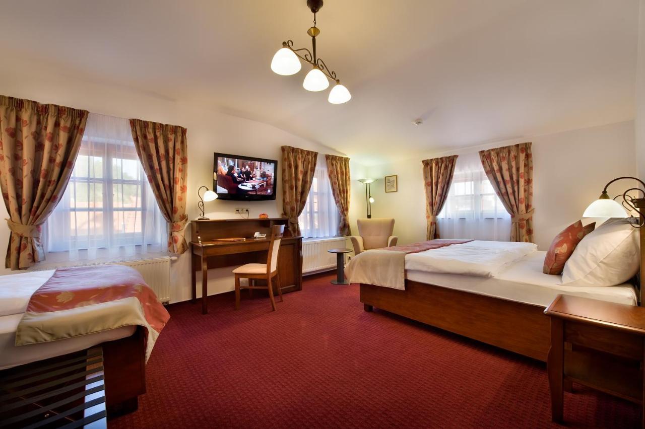Hotel Joseph 1699 Třebíč Kültér fotó